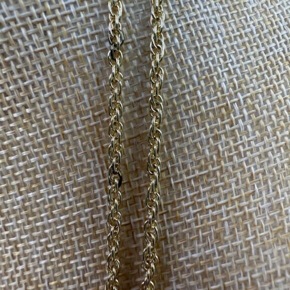 Vintage Amedeo Gold-Tone Multi-Strand Necklace With Reversible Cameo Pendant - Picture 9 of 15